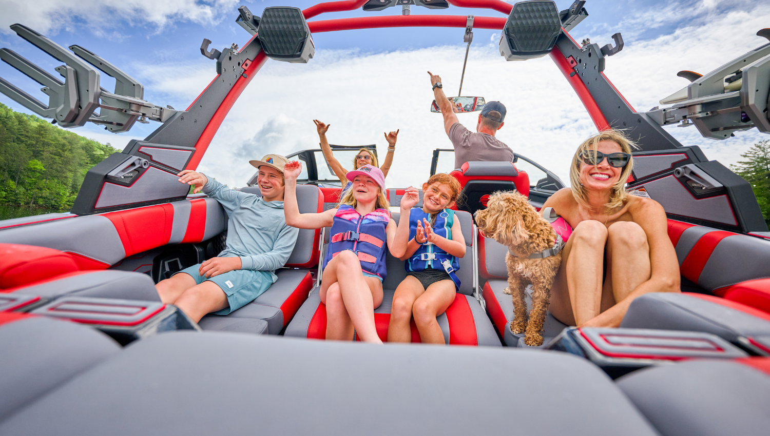 23 MXZ Wakesetter banner image 13